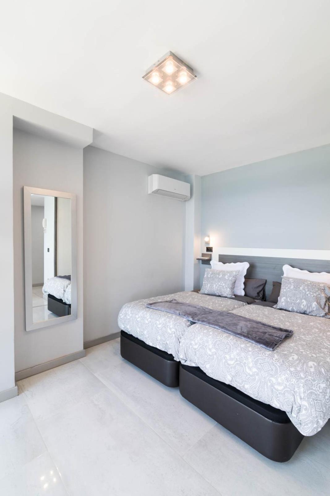 Apartament Deluxe Supreme Malaga Zewnętrze zdjęcie
