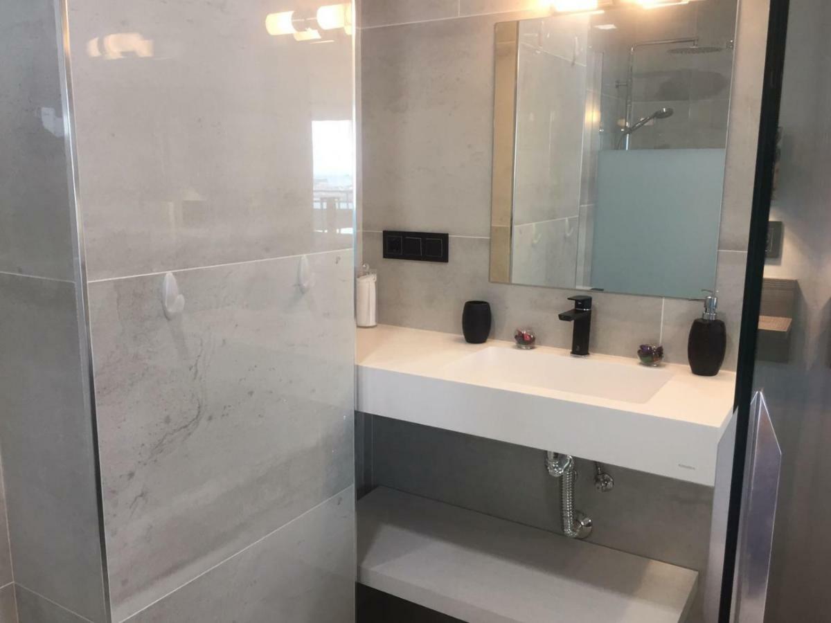 Apartament Deluxe Supreme Malaga Zewnętrze zdjęcie